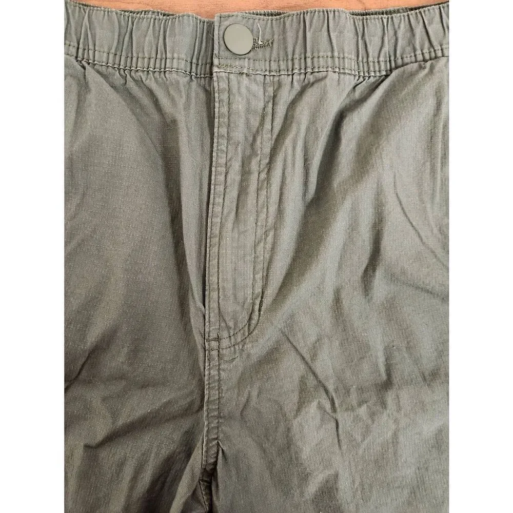 George Men's Green Shorts, Size XL, 40-42 Elastic Waist, Snap and Zip Closure